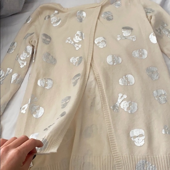 Saks Fifth Avenue Cashmere sweater with skulls - Picture 5 of 5